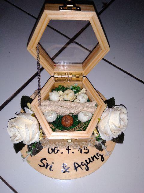 Ready Stock! Ring Bearer, Ring Box, Kotak Cincin, Seserahan -  Rustic Dengan Nama.
