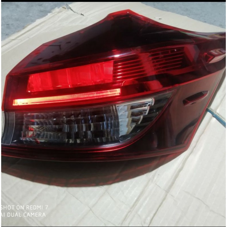 stoplamp atau lampu belakang mobil toyota all new yaris 2018 2019 2020 original
