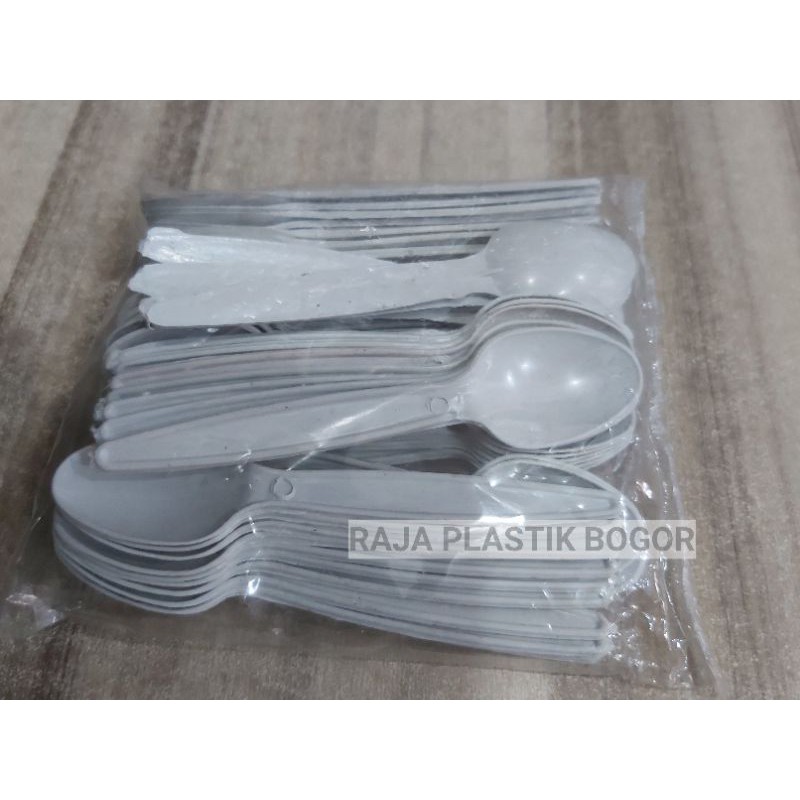 Sendok plastik es krim kecil bintik