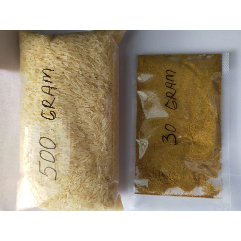 

PAKET BERAS BASMATI 500 GRAM + BUMBU KERING 30 GRAM