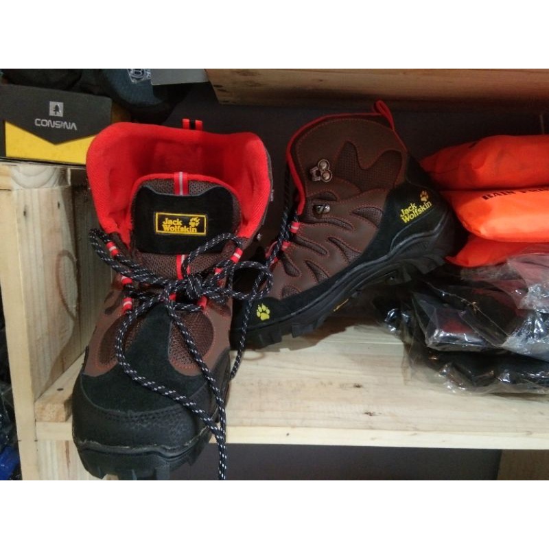 sepatu gunung jack wolfskin