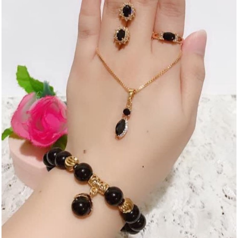 set wanita permata hitam gelang giok karet terawet