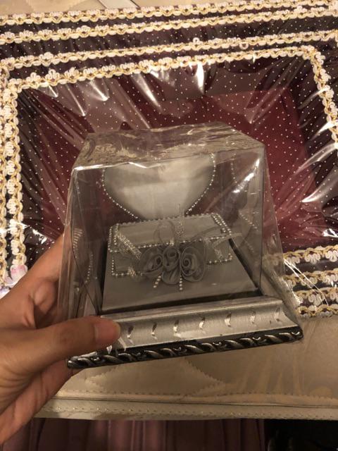 Tempat Mahar Perhiasan Cincin Pernikahan