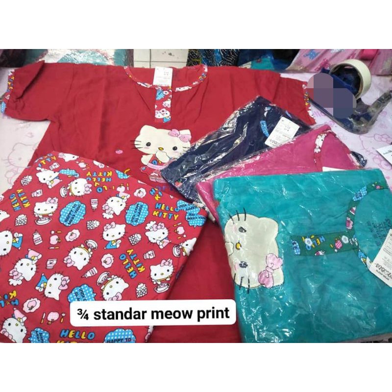 

3/4 standar meow print