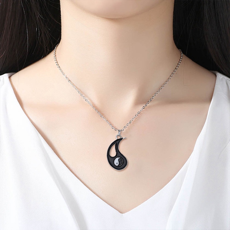 Fancyqube 2pcs / Set Kalung Liontin Yin Yang Untuk Pasangan Saudara Perempuan Dan Pria