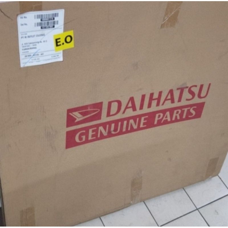 Door trim depan posisi kiri original Daihatsu Luxio grandmax