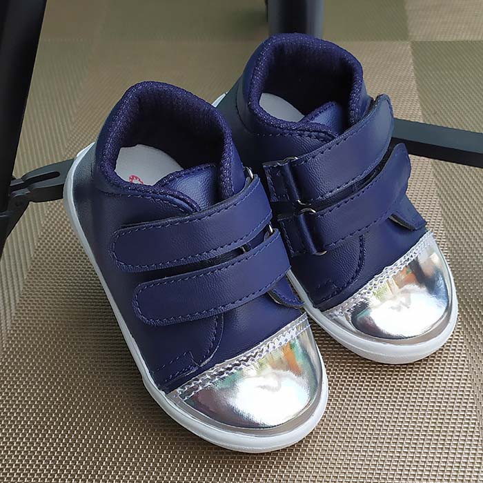 sepatu anak unisex silver navy LS19 SILVER