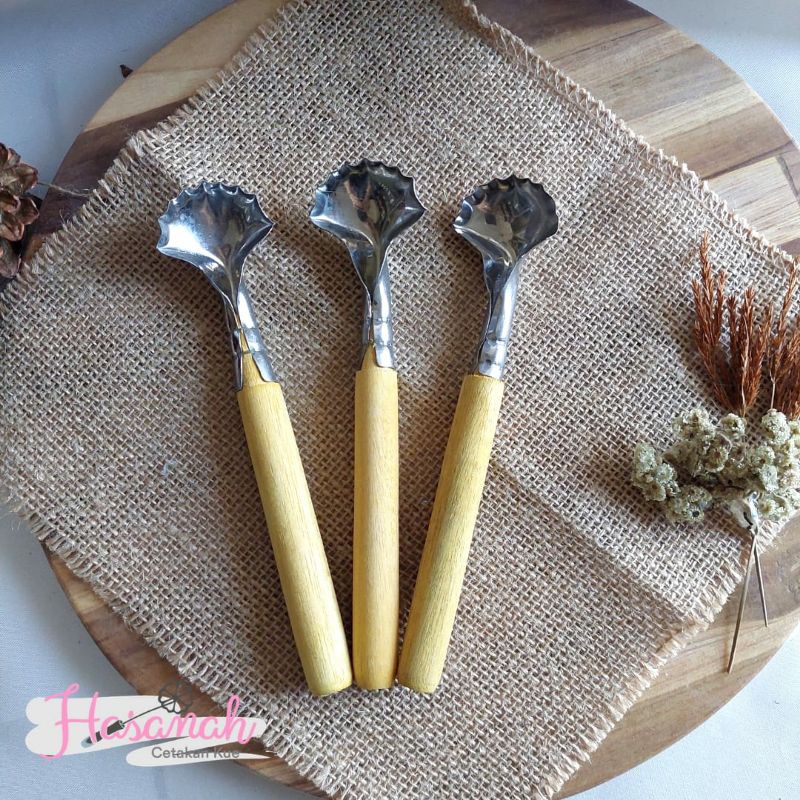Kerokan Buah / Kerokan Kelapa Stainless Gagang Kayu