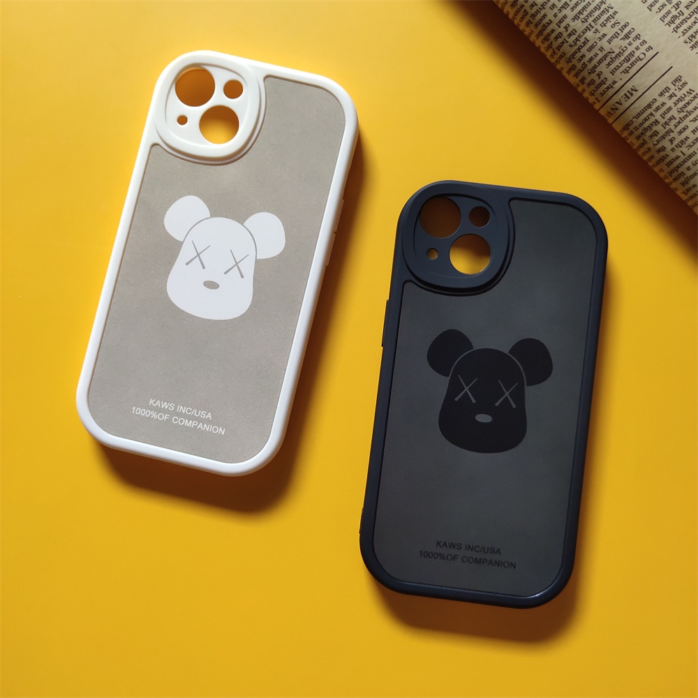Casing Soft Case Motif Kaws Untuk iPhone 6 / 7 / 8 Plus / X / XR / Xs Max 13 / 12 / 11 Pro Max