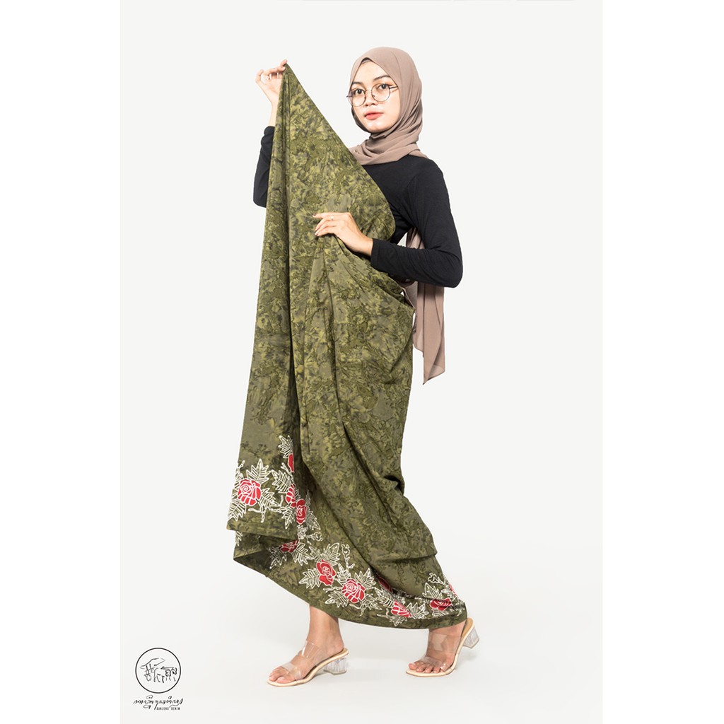 SARUNG KANJENG| SARUNG BATIK WANITA SEMI TULIS MOTIF GLORY ROSE TIE DYE