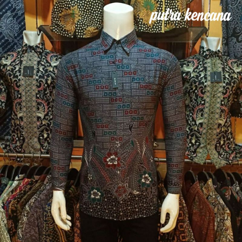 Batik Pria Lengan Panjang Slimfit Modern Batik Pria Lengan Panjang Slim Fit