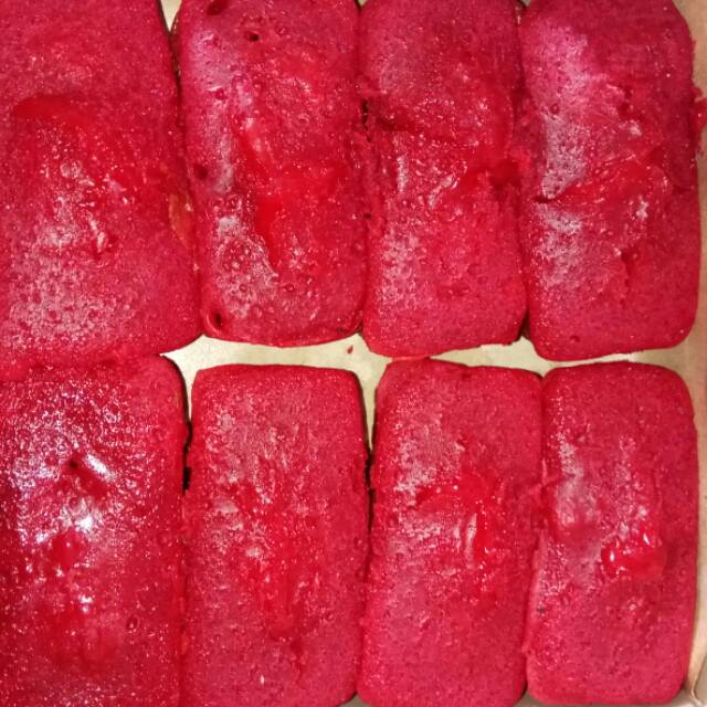 

Kue balok strawberry Arq