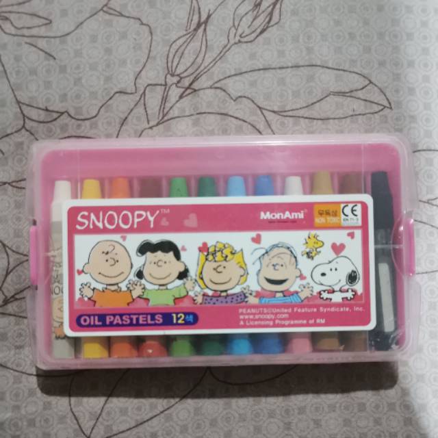 

Krayon snoopy oil pastel 12 warna