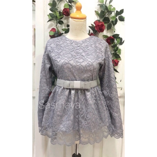 Kebaya peplum brokat brukat wisuda lamaran kondangan pinguin blouse peplum silver abu grey sasmaya