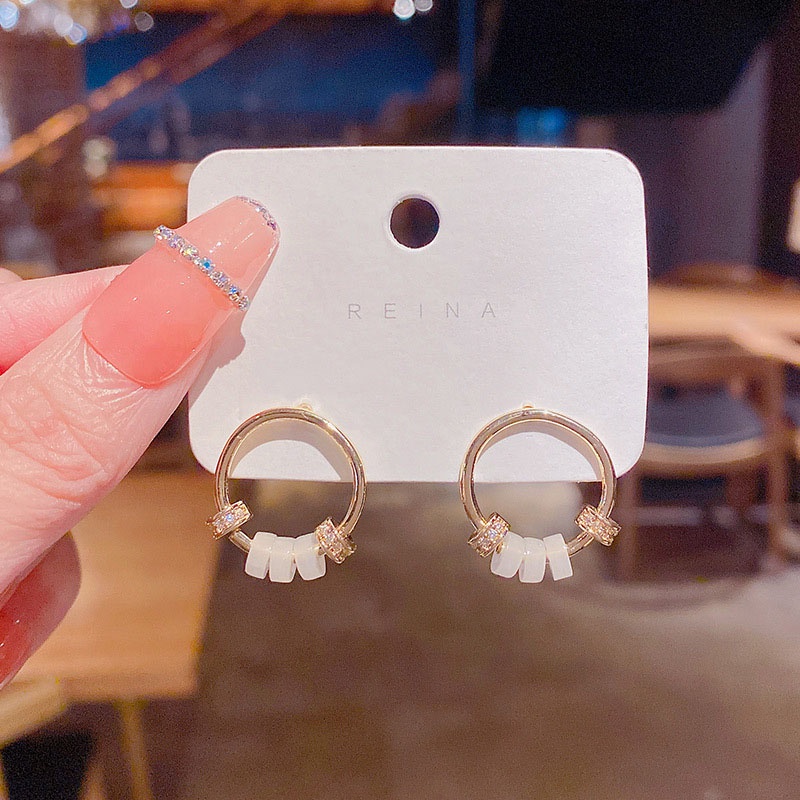 Anting Tusuk Bentuk Lingkaran Aksen Berlian Bahan S925 silver