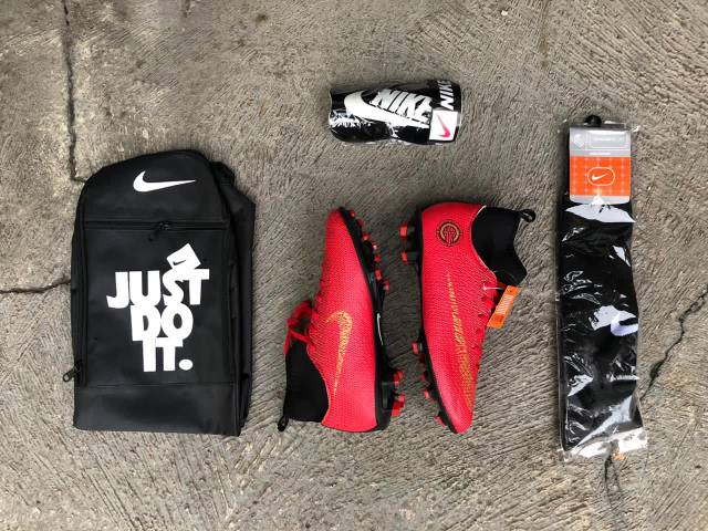 (Paket komplit) Sepatu Bola Nike Mercurial CR7 boots grade ori merah hijau tiempo legend-5