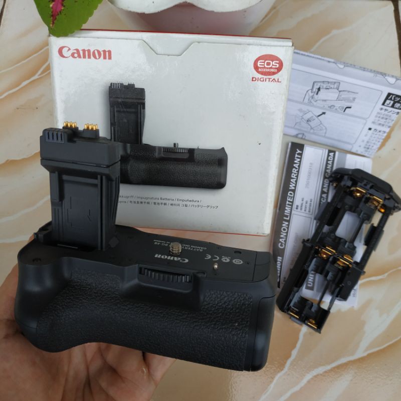 BatreGrip Original Canon BG E8 Untuk 700D 650D 600D 550D Fullset Likenew