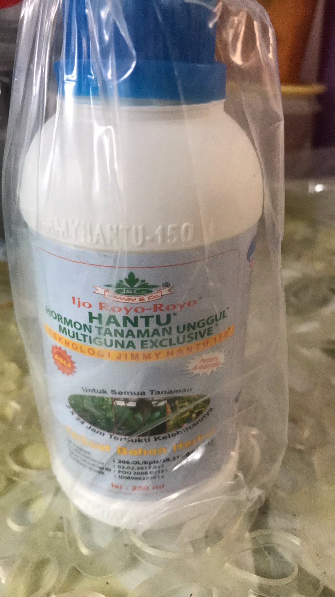 Pupuk Hormon Hantu 250 Ml (tutup Biru)