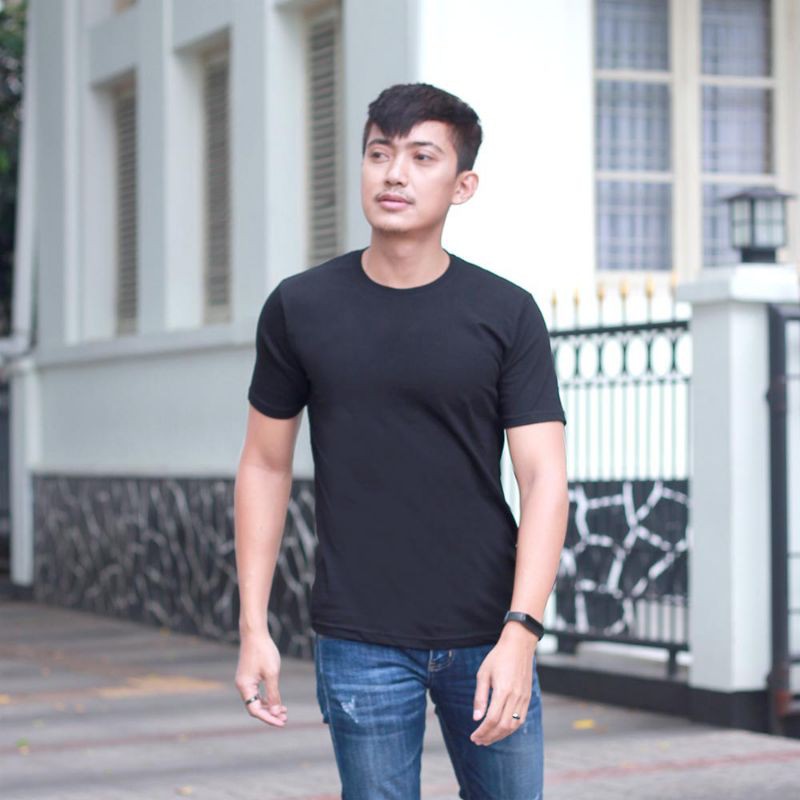 Kaos Polos Distro Pria T-shirt Lengan Pendek Bahan Premium Cotton Combed 30s Original