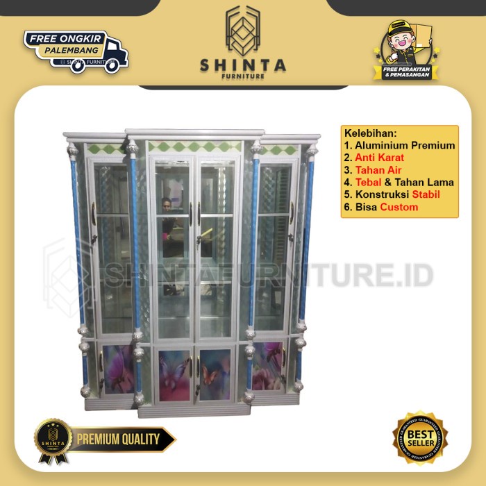 Lemari Hias 4 Pintu Kaca Motif Double Mahkota Lemari Pajangan Alma