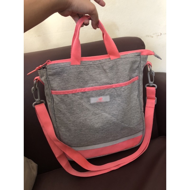 Preloved New Balance Tas Selempang