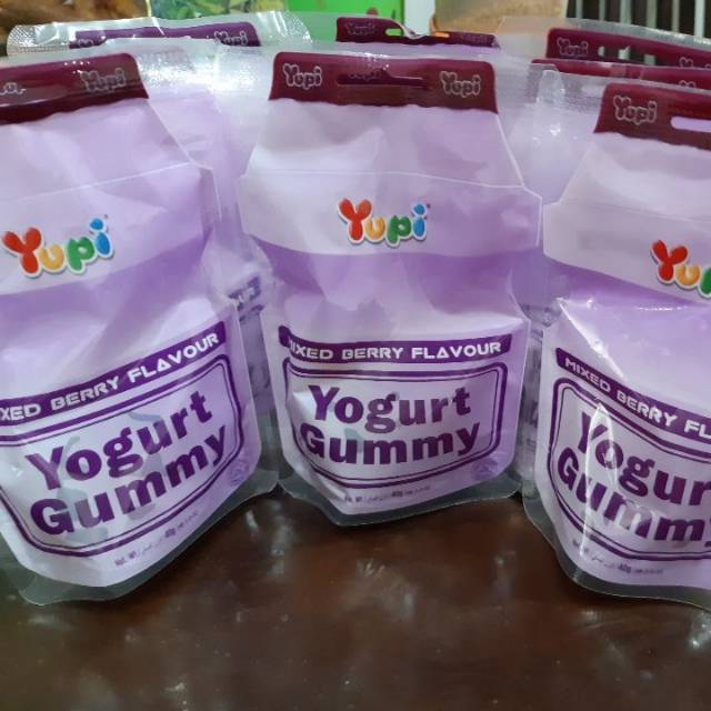 Yupi Yogurt gummy mixed berry flavour