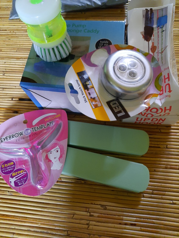 Alat Sikat Panci Inovatif Dispenser Sabun Cair Brush Soap Dapur Piring
