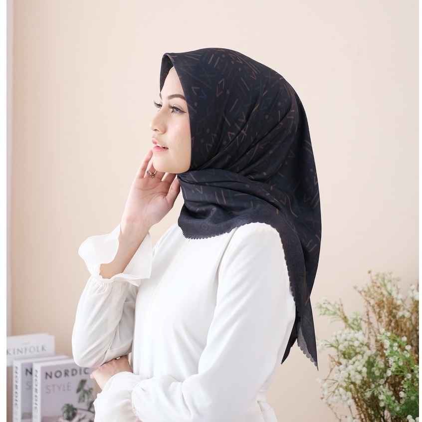 Mevrouw Hijab SAFI 110x110 Ultrafine Lasercut-SAFI Black