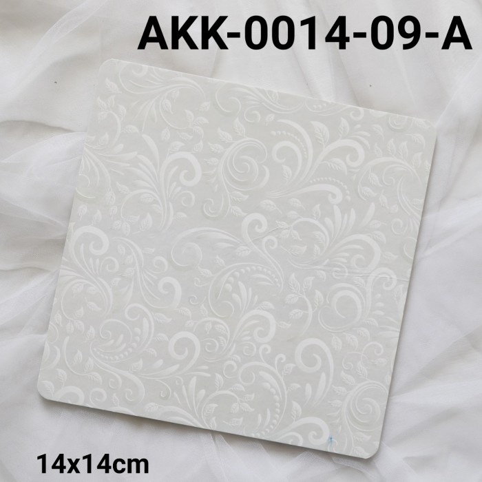 

GR-AKK-0014-09 CAKE BOARD TATAKAN ALAS KUE KOTAK 14CM MOTIF UKIRAN BERKUALITAS