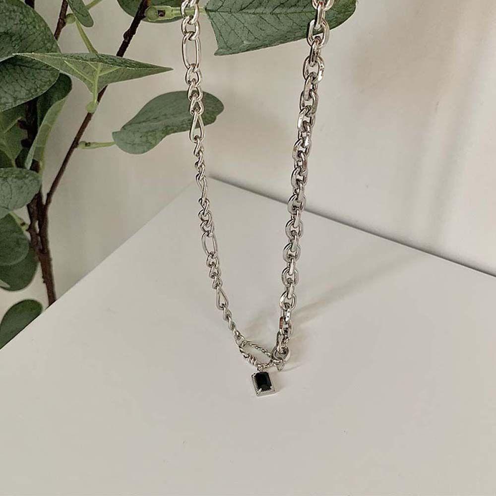 Needway  Personality Clavicle Chain Cool Korean Style Necklace Women Necklace Irregular Chain Black Square Pendant Couple Necklace Titanium Steel Hip Hop Simple Men Sweater Chain/Multicolor