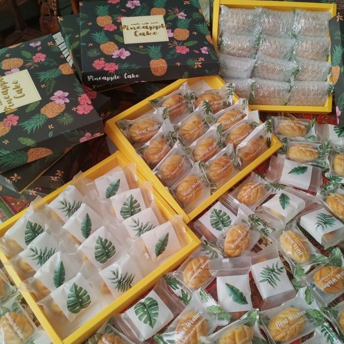 

BAYAR COD Hampers Nastar Jumbo Selai Nanas Isi 12 pcs GRATIS