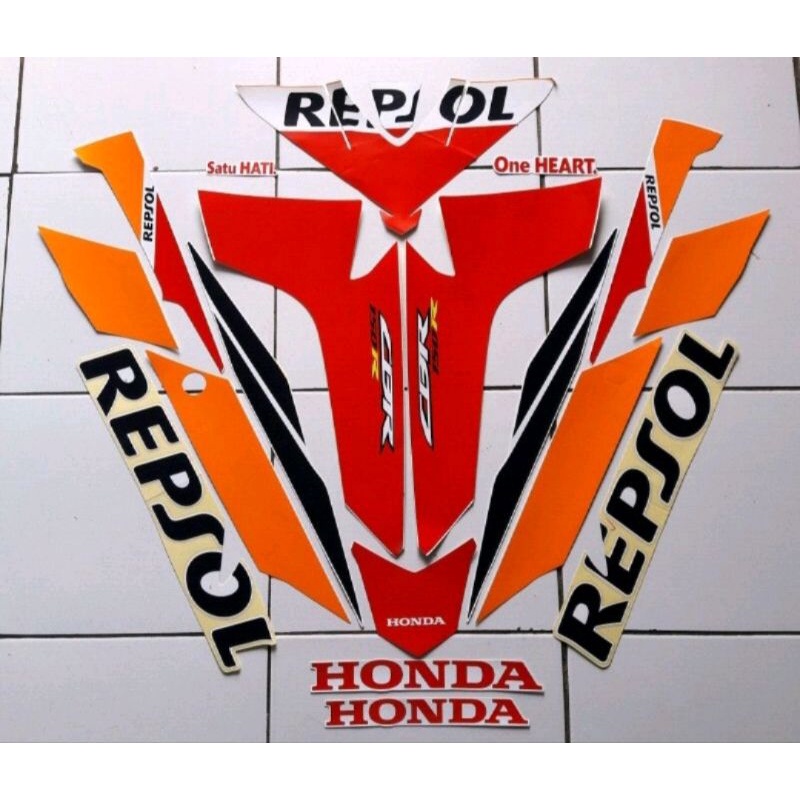 (siap kirim) striping sticker motor honda new Cbr150R facelift 2020 - Cbr 150R repsol