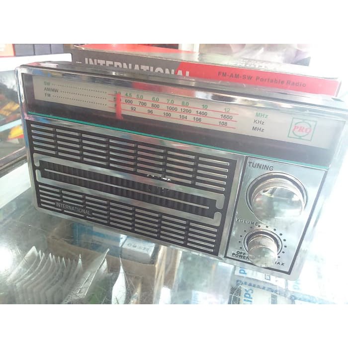 RADIO FM INTERNATIONAL PAKAI BATERAI BISA LISTRIK