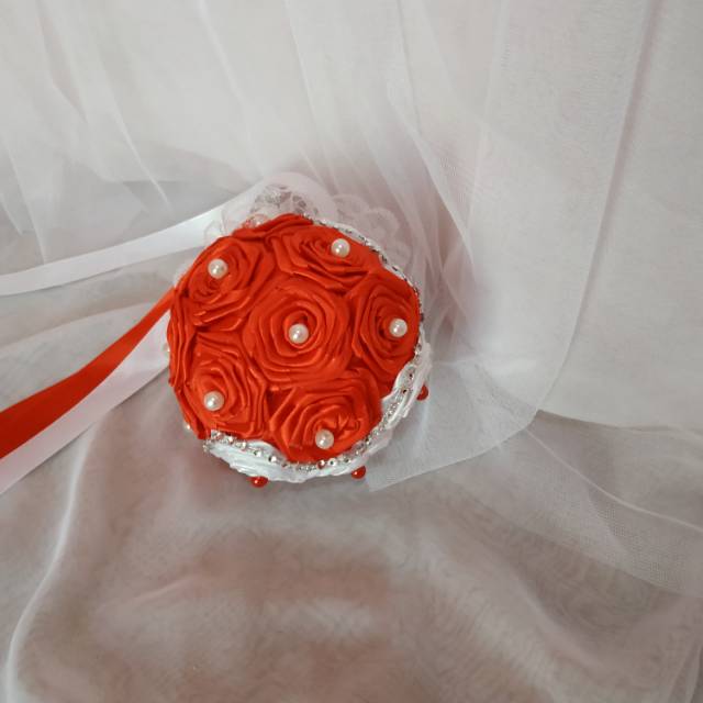 Buket Bunga Pengantin Merah Putih