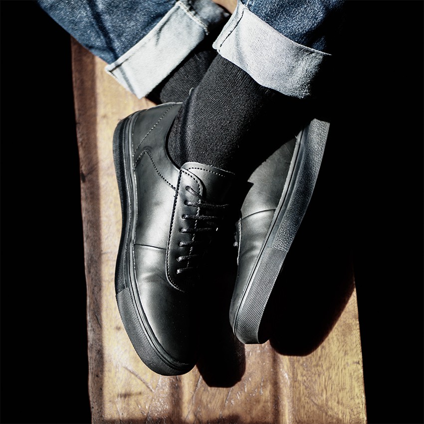 Wolf Black | Sepatu Sneakers Tali Santai Kasual Pria Cowok Men Sneaker Footwear | FORIND x Lvnatica