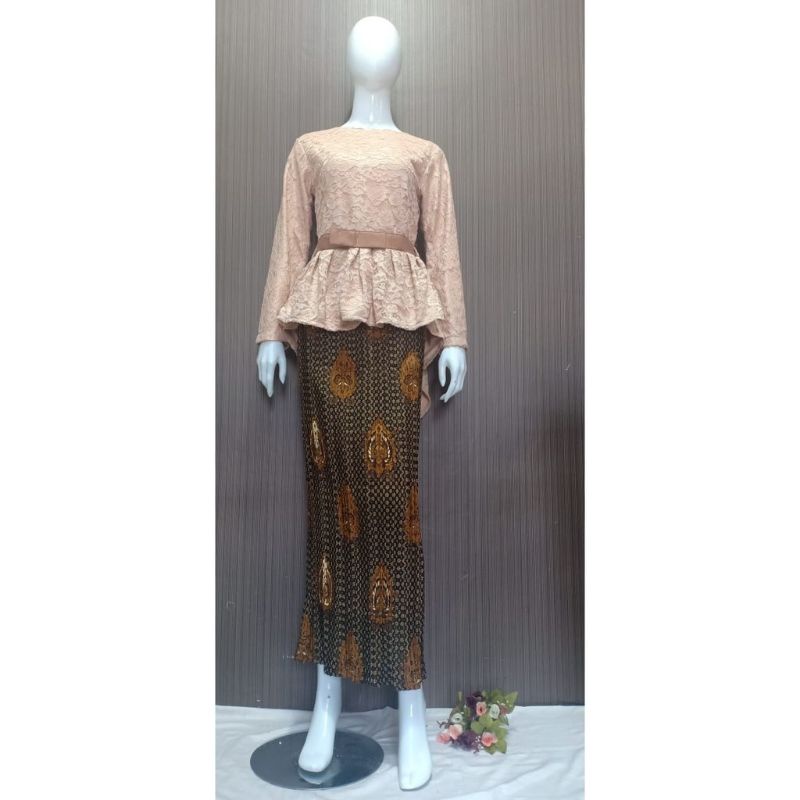 IndahKebaya | REAL PICTURE KEBAYA SETELAN BROKAT AURORA / NAVY DUSTY MOCCA COKSU GOLD NAVY SILVER