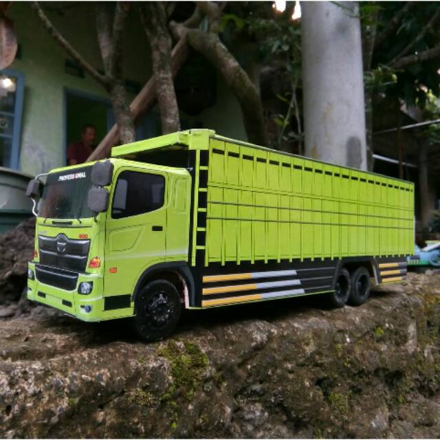  Miniatur  truk  hino super ranger Shopee Indonesia