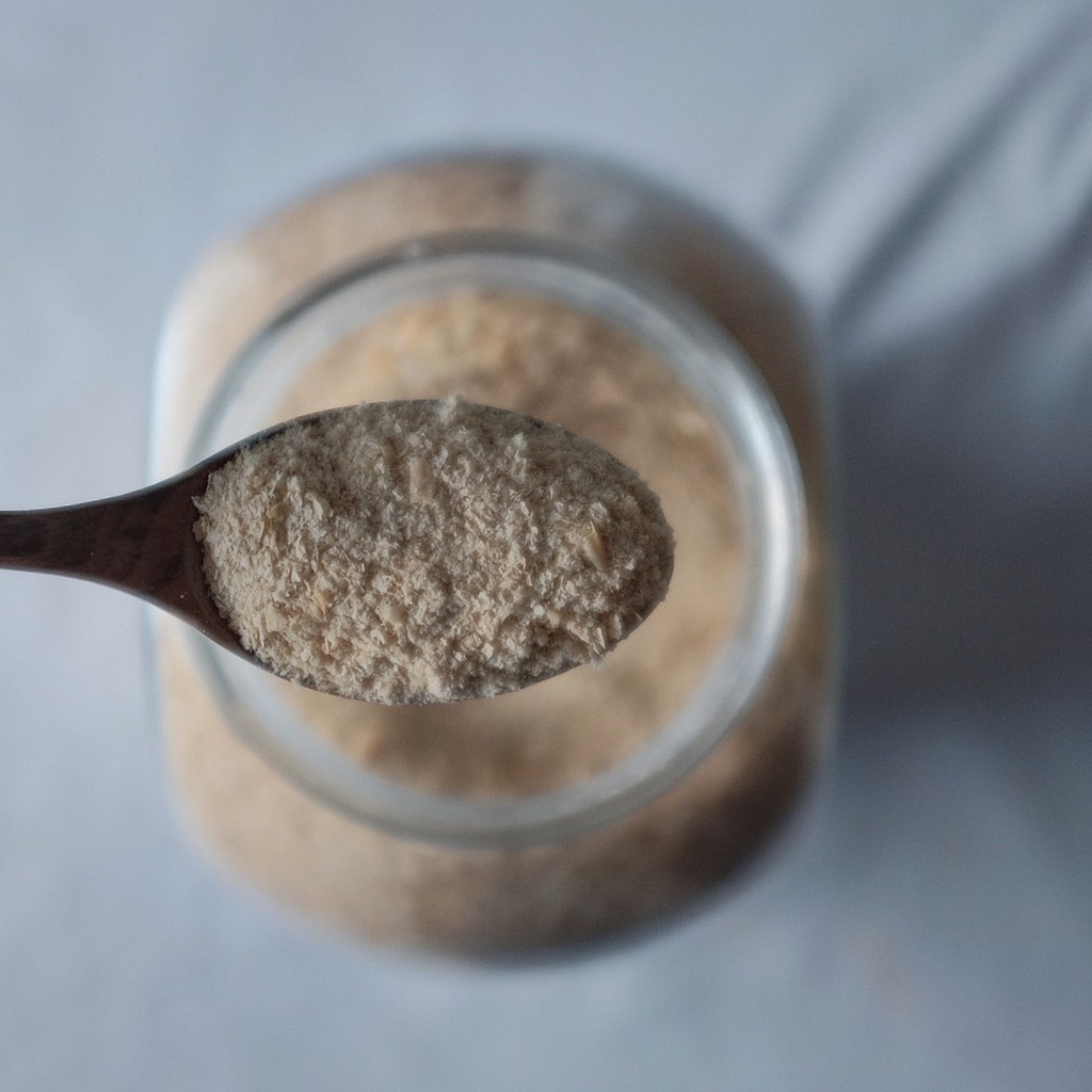 

50 gram nutrional yeast