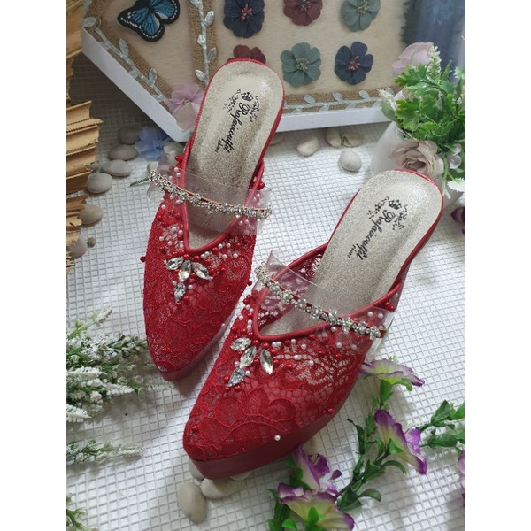 sepatu silver rafaizoutfit dengan asesoris ditengah tinggi 12cm tahu