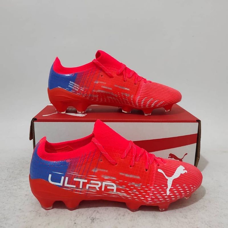 Sepatu Bola Puma Ultra Red Blue.