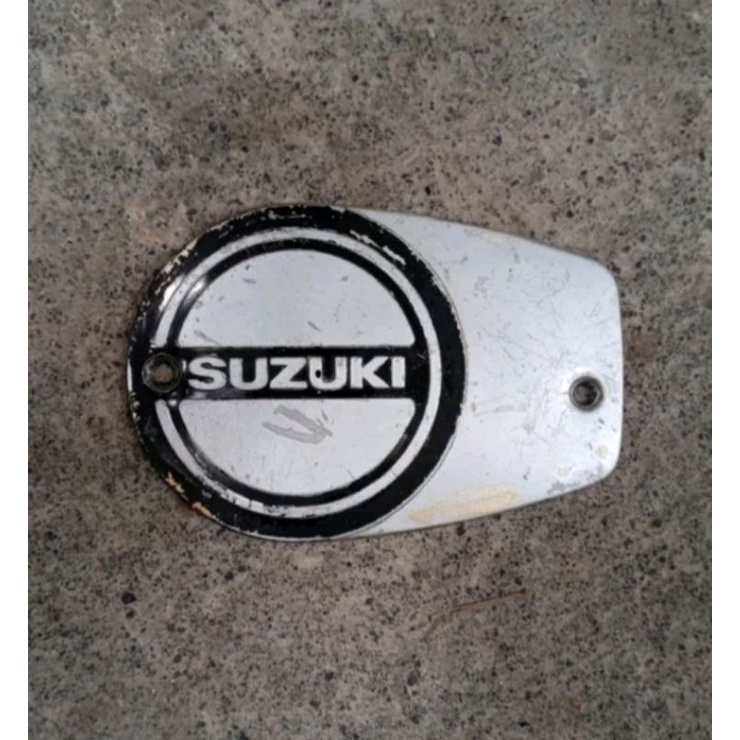 Tutup magnet suzuki a100 econos  cover magnet kiri suzuki a100 econos original