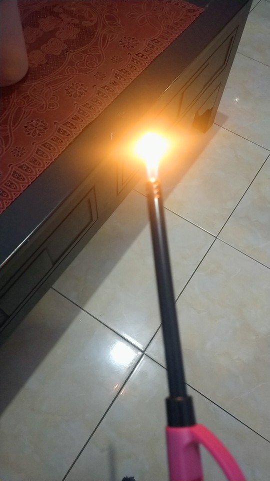 Korek Api Gas Panjang Pemantik Kompor Gas Warna-warni