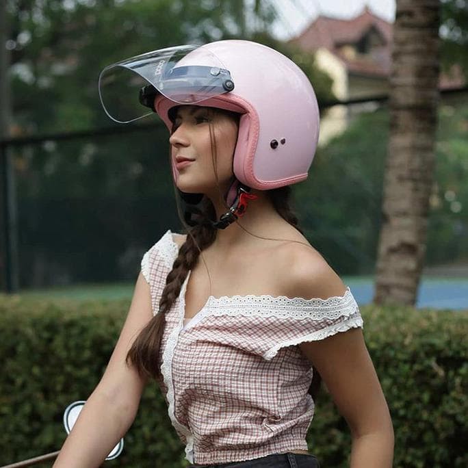 

HELM SADA ROSA BIRU TOSCA REPLIKA FREE BUBLE WRAP DAN KARDUS