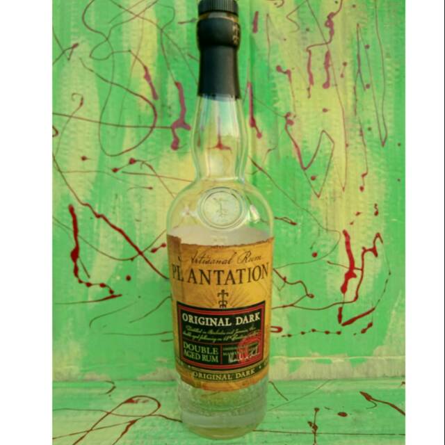 Botol bekas minuman keras import Plantation