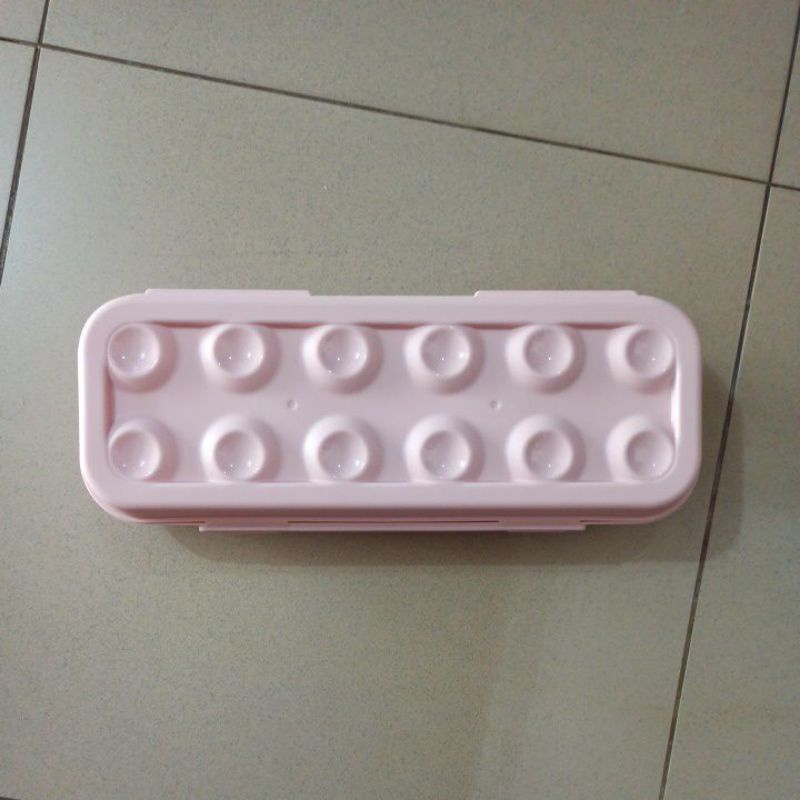 

Kotak telur Egg Box
