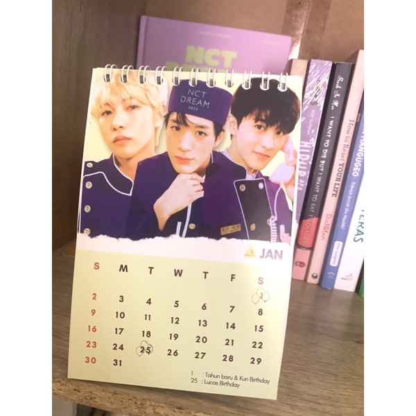 

NCT Kalender meja 2022