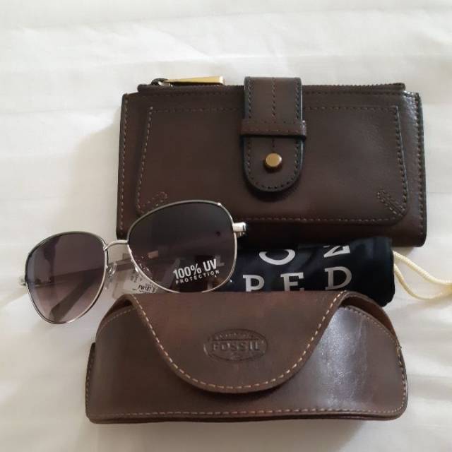 Bundling Fossil Sunnies and Fossil Wallet