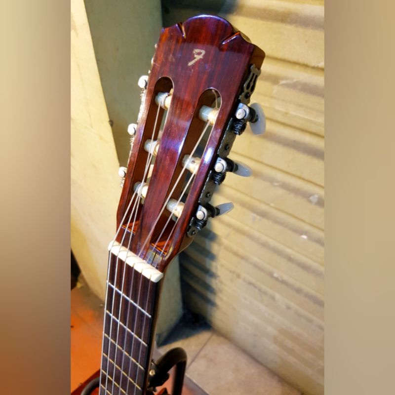 Gitar Klasik Nilon Fender Vintage FC-120 Nylon Classic Guitar second good