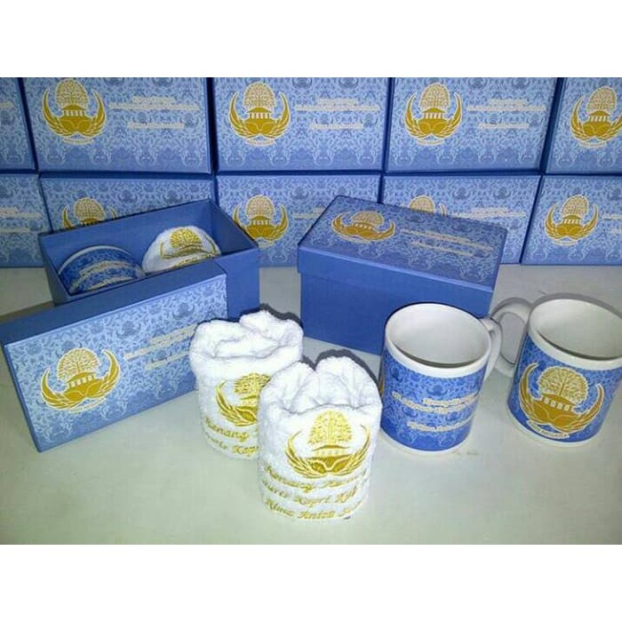 

souvenir box manyue hampers one month ulang tahun aqiqah newborn