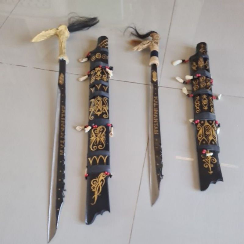 Mandau Hias Dayak Kalimantan – Warna Hitam, Ukuran 65 & 80 cm, Bilah Etnik